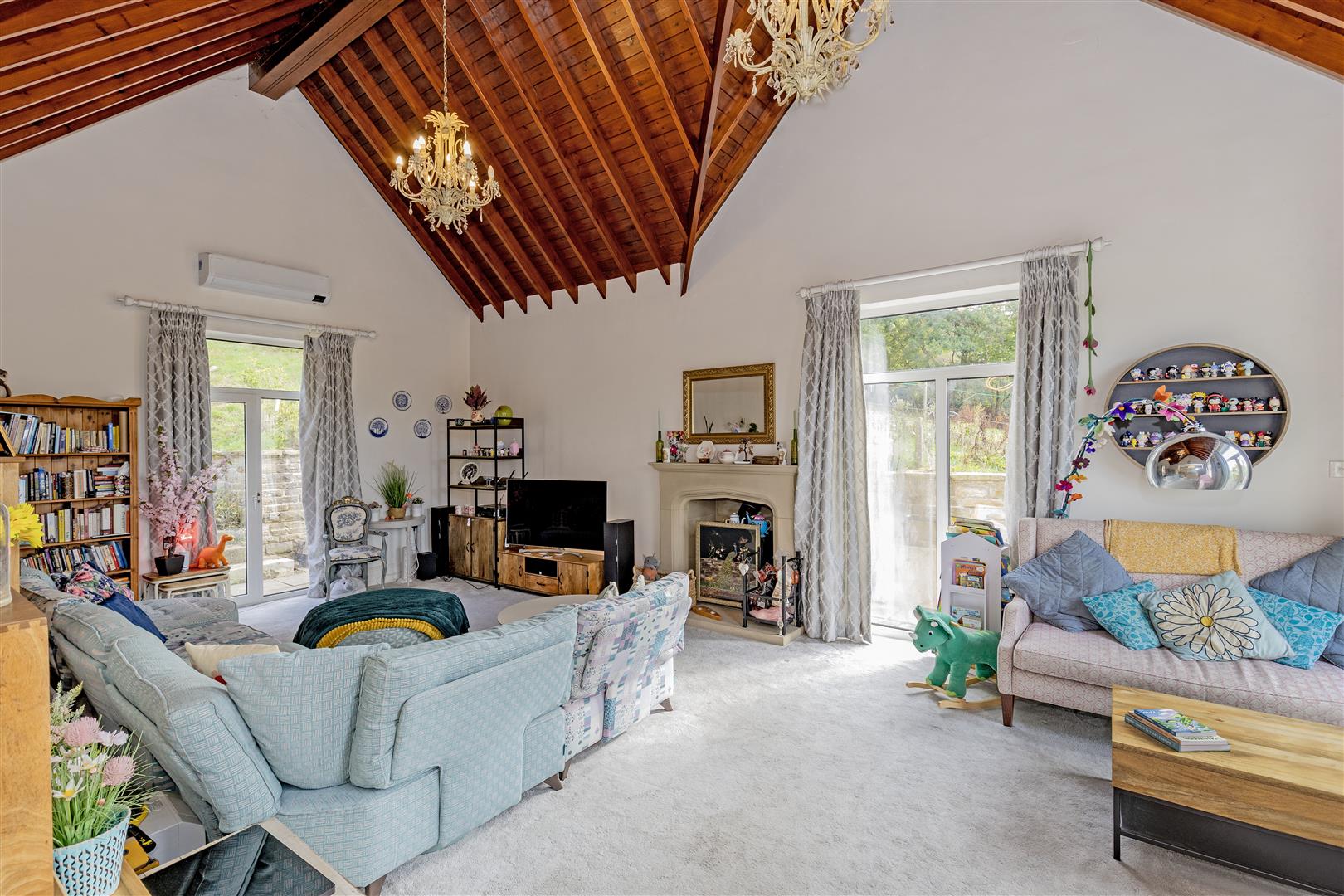 Heather Croft, Sheffield Road, Hathersage, Hope Valley, S32 1DA
