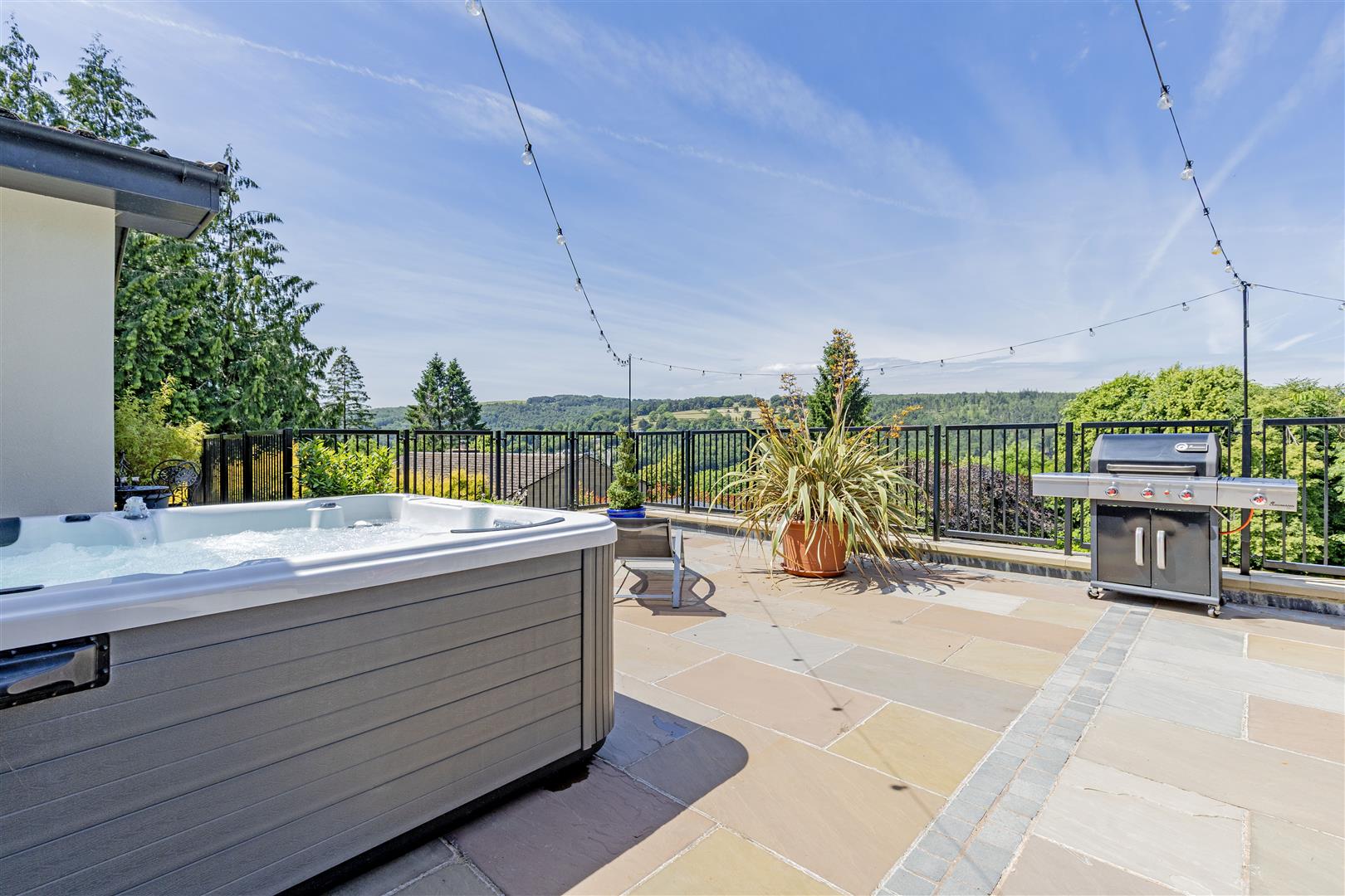 Cayley Lodge, Maynard Road, Grindleford, Hope Valley, S32 2JD