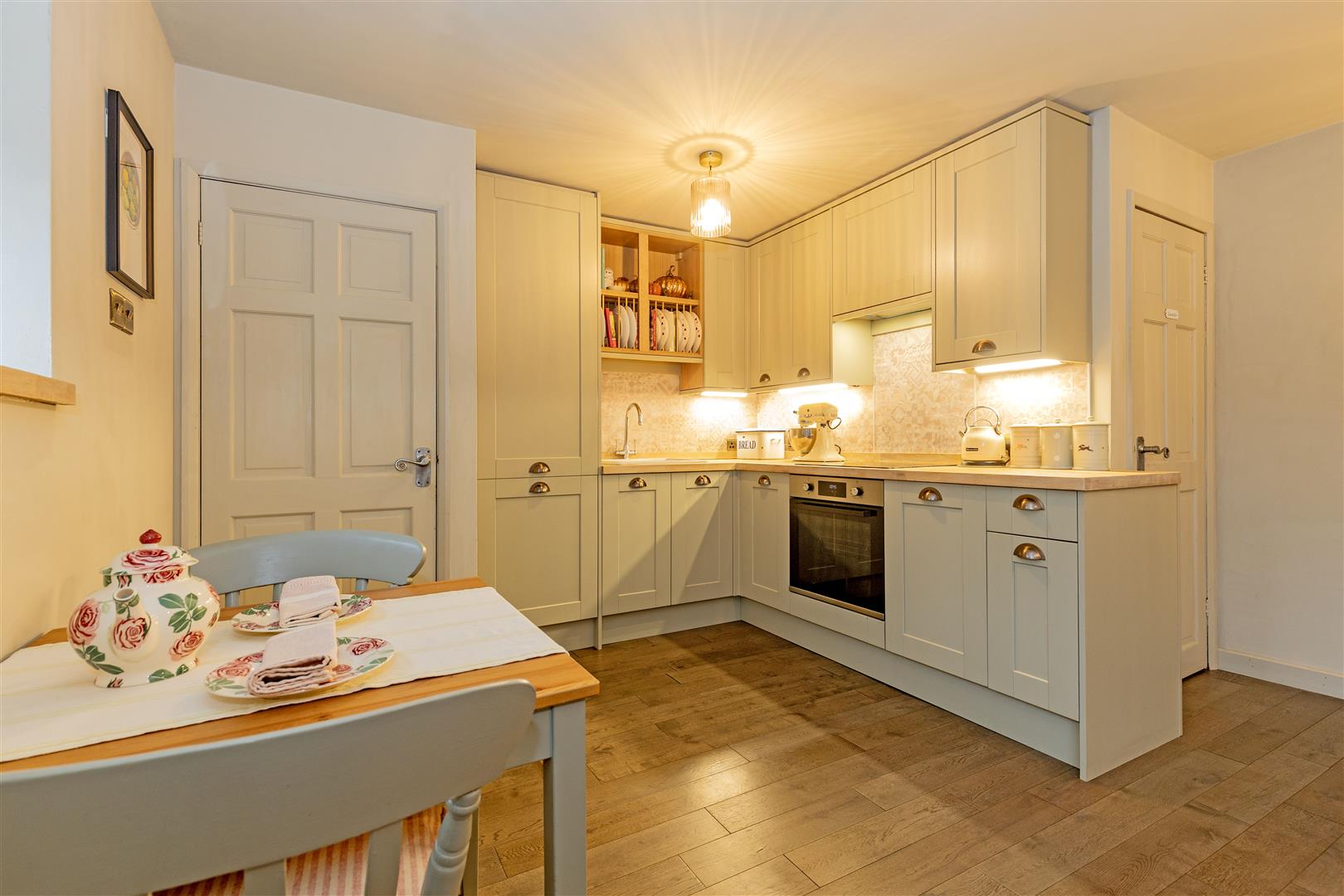 1 Royal Oak Mews, The Dale, Stoney Middleton, Hope Valley, S32 4TE