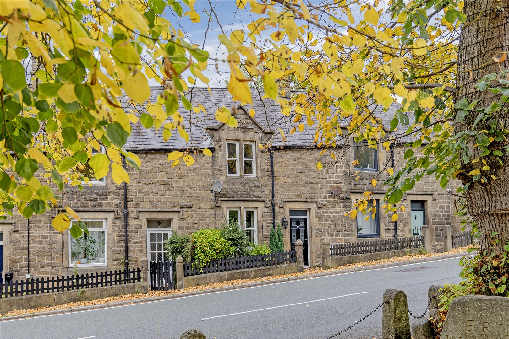 6 Old Post Office Row, Main Road, Bamford, Hope Valley, S33 0DY