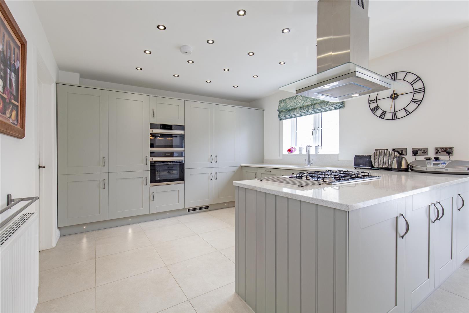 17, Swift Close, Bradwell, Hope Valley, S33 9AE