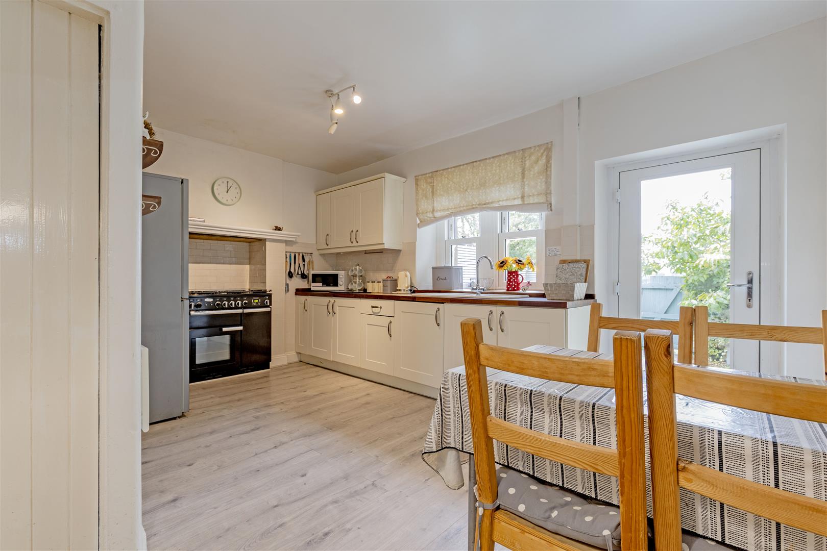 6 Old Post Office Row, Main Road, Bamford, Hope Valley, S33 0DY