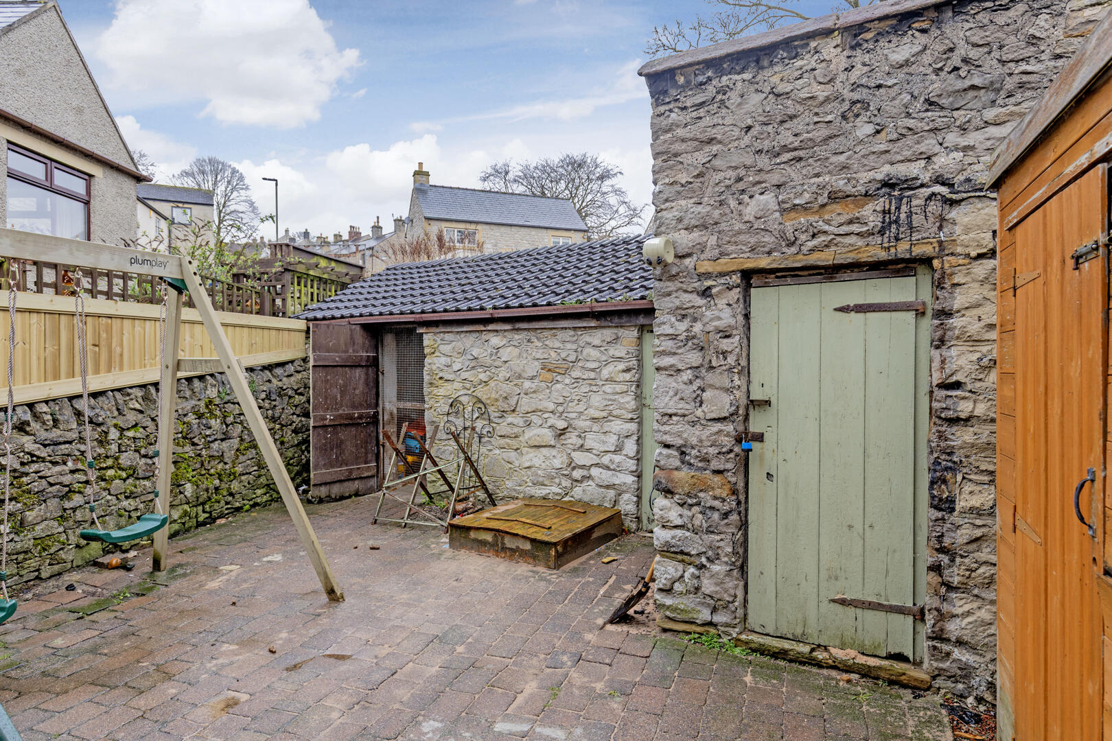 Atlanta House, Micklow Lane, Bradwell, Hope Valley, S33 9JH