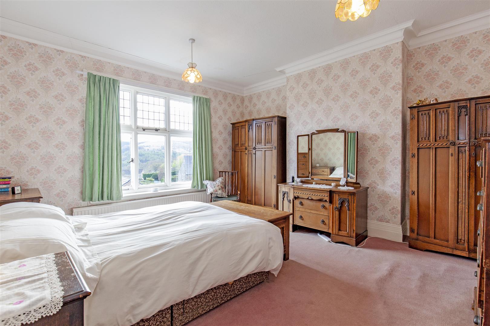 Ash Vale, Ninelands Road, Hathersage, Hope Valley, S32 1BJ
