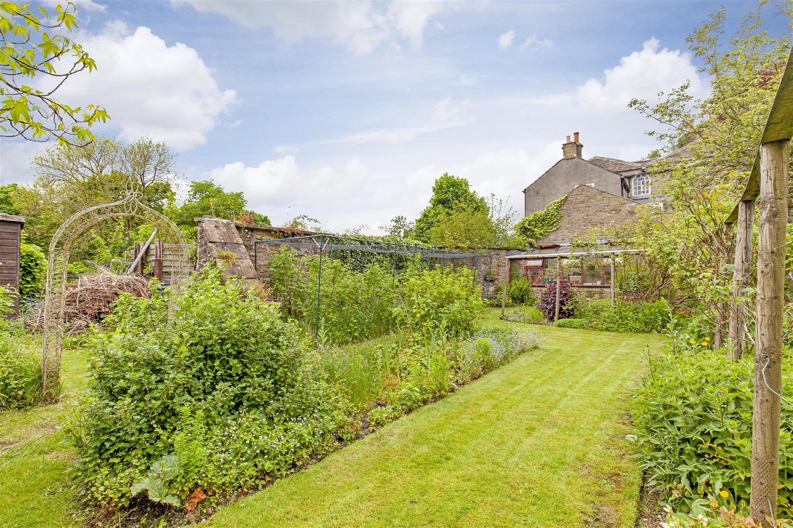 The Brick House, Church Street, Eyam, Hope Valley, S32 5QH