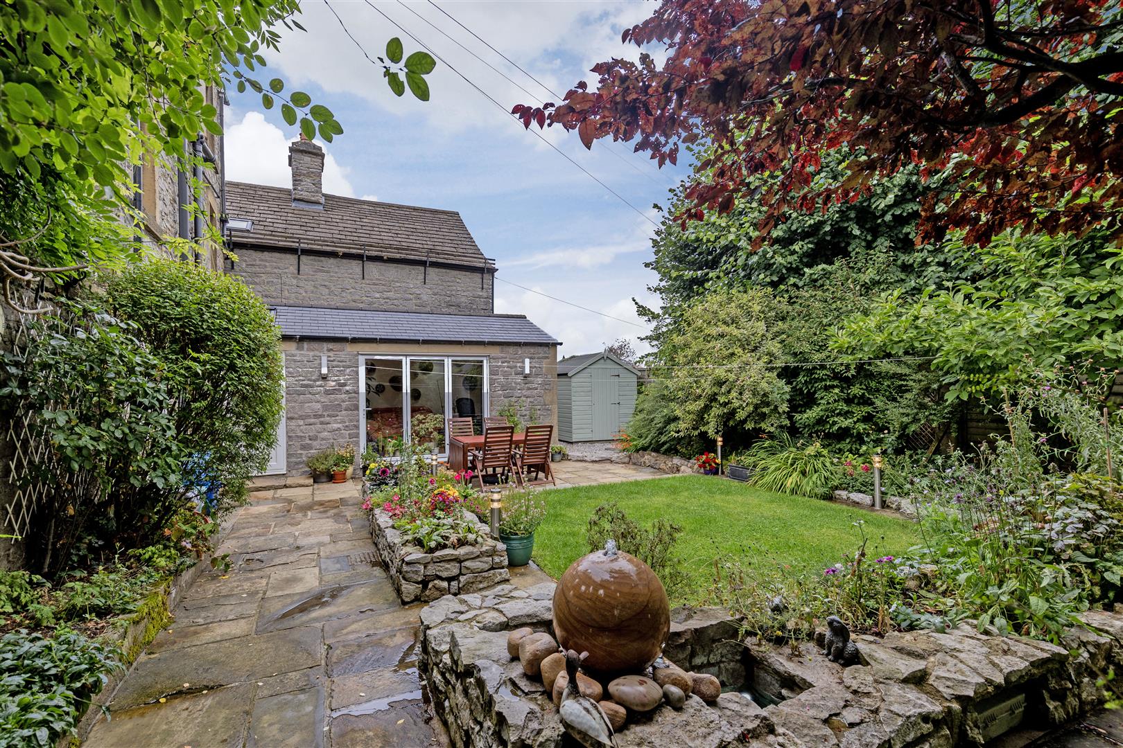 2 Cross Lane Villas, Granby Road, Bradwell, Hope Valley, S33 9GU