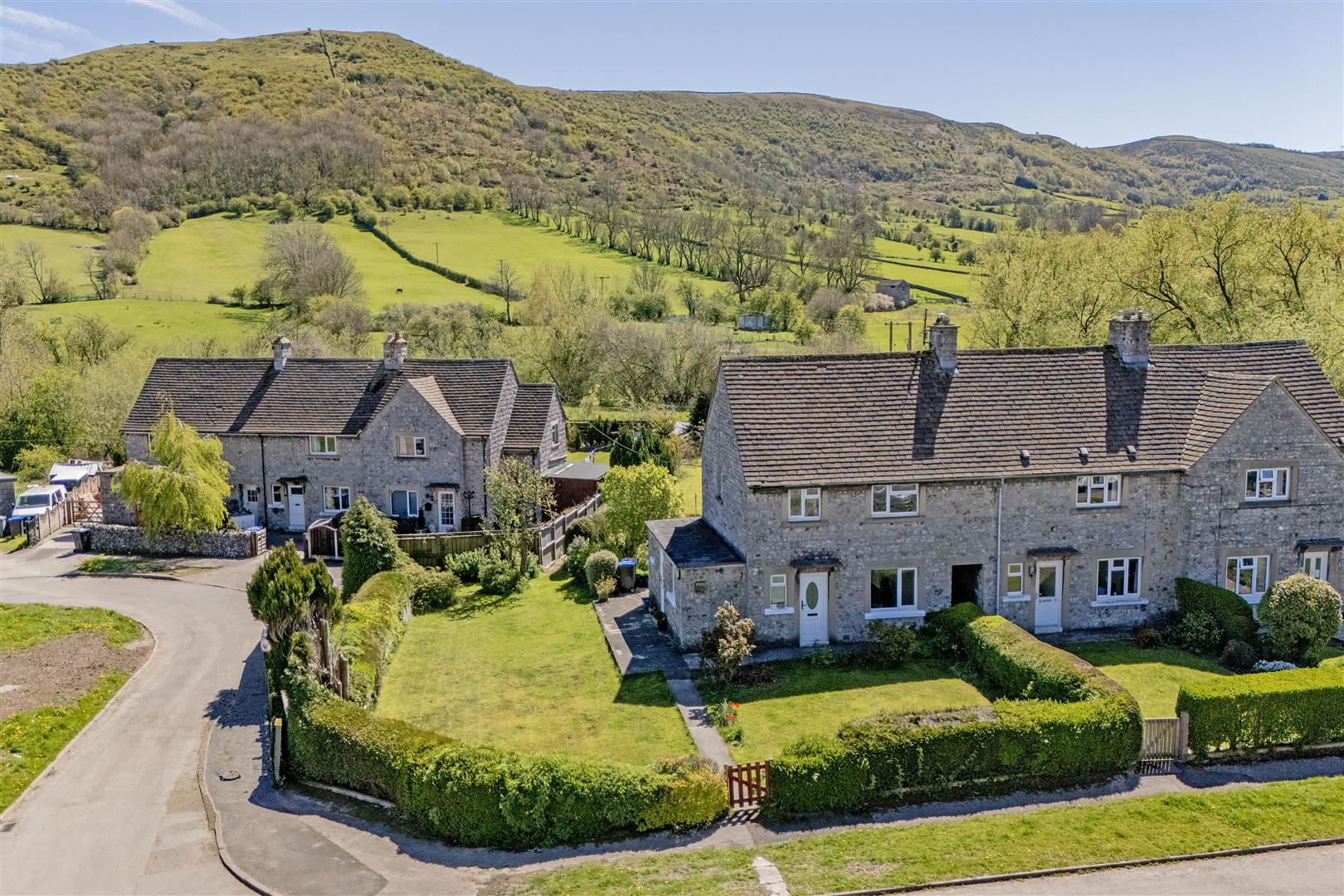24, The Crescent, Bradwell, Hope Valley, S33 9HL