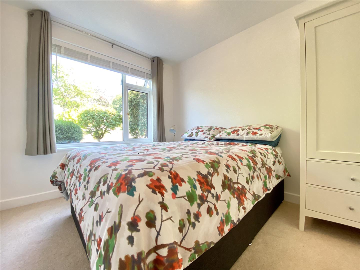 Ty Bryn, West Lees Road, Bamford, Hope Valley, S33 0BT