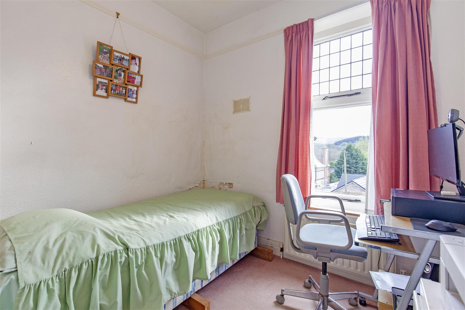 Ash Vale, Ninelands Road, Hathersage, Hope Valley, S32 1BJ