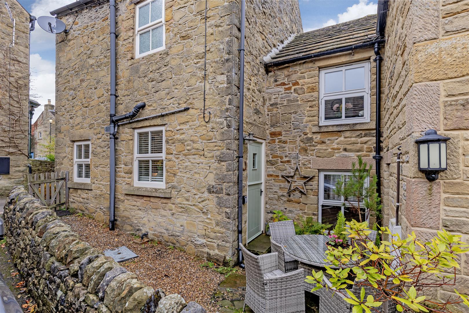 4 Carr Cottages, Townhead, Eyam, Hope Valley, S32 5RE