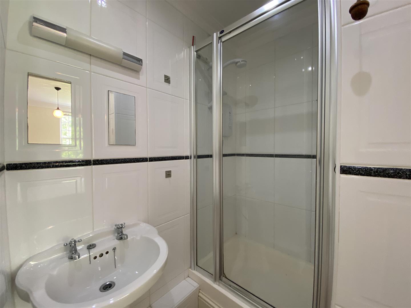 3, Riverside Court, Calver, Hope Valley, S32 3YW