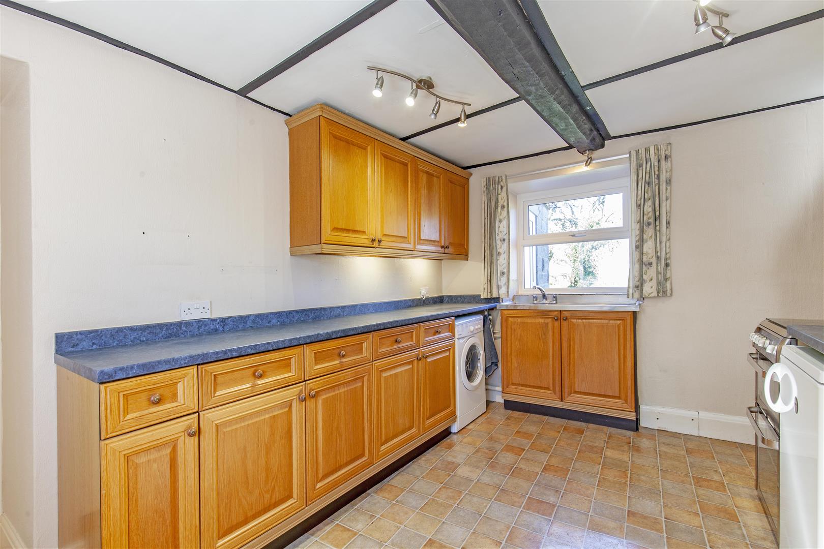 6, Goosehill, Castleton, Hope Valley, S33 8WD