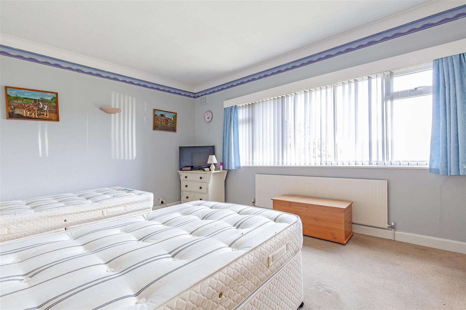 Newlands, Hill Lane, Hathersage, Hope Valley, S32 1AY