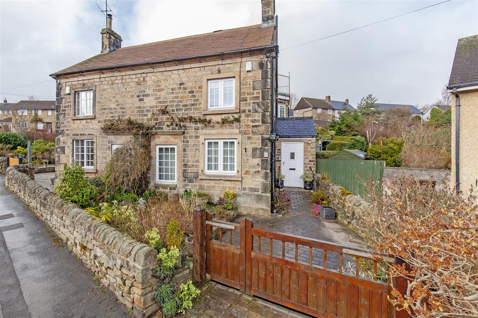58, New Road, Holymoorside, Chesterfield, S42 7EN