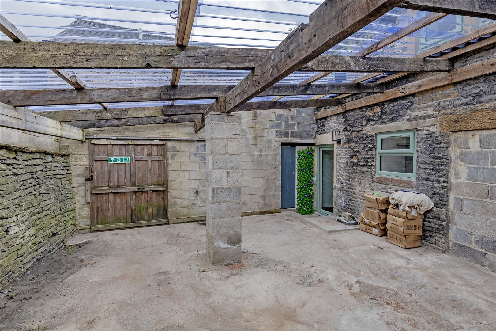 High Peak House, Towngate, Bradwell, Hope Valley, S33 9JX