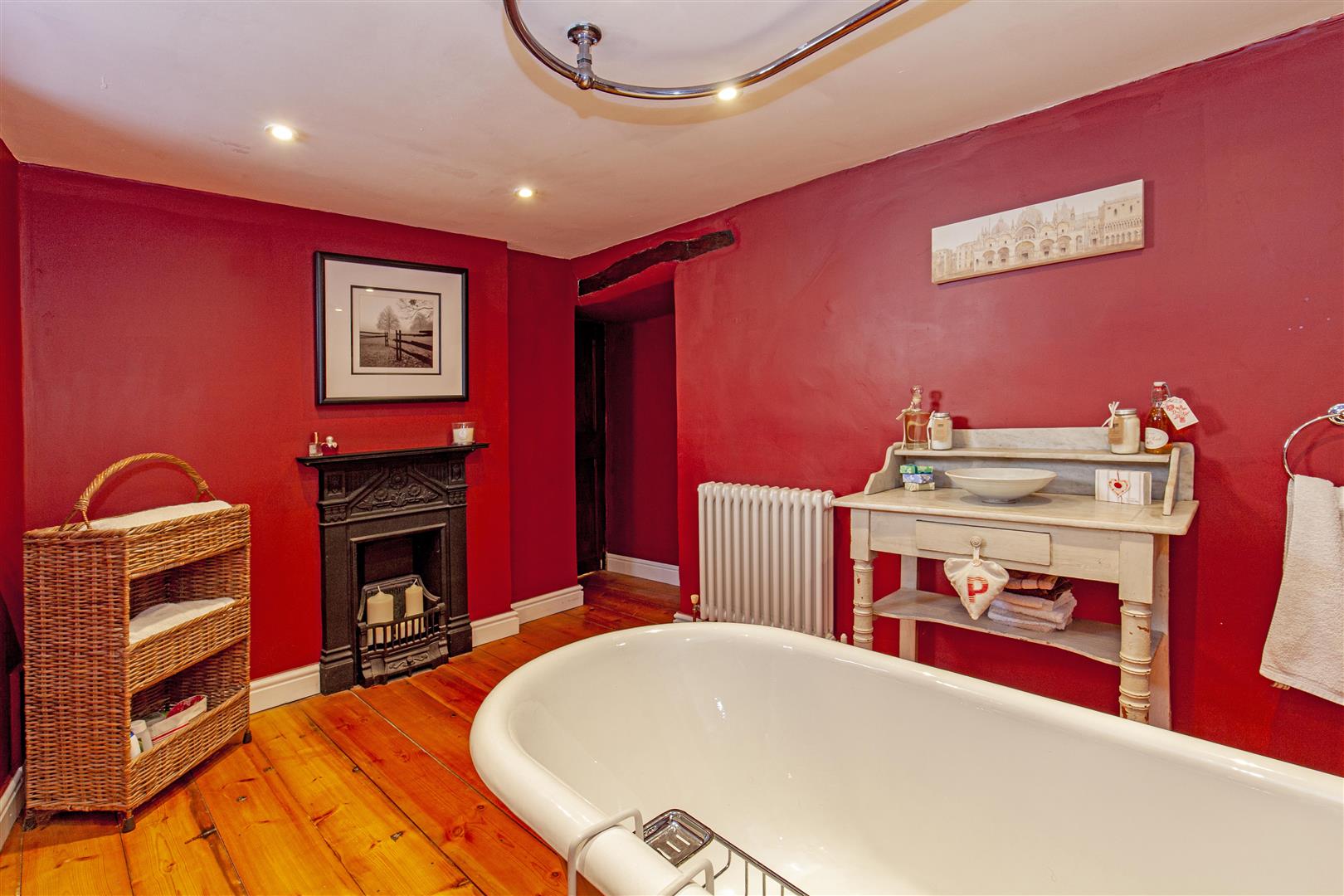 Brook Cottage, Mill Street, Stoney Middleton, Hope Valley, S32 4TT