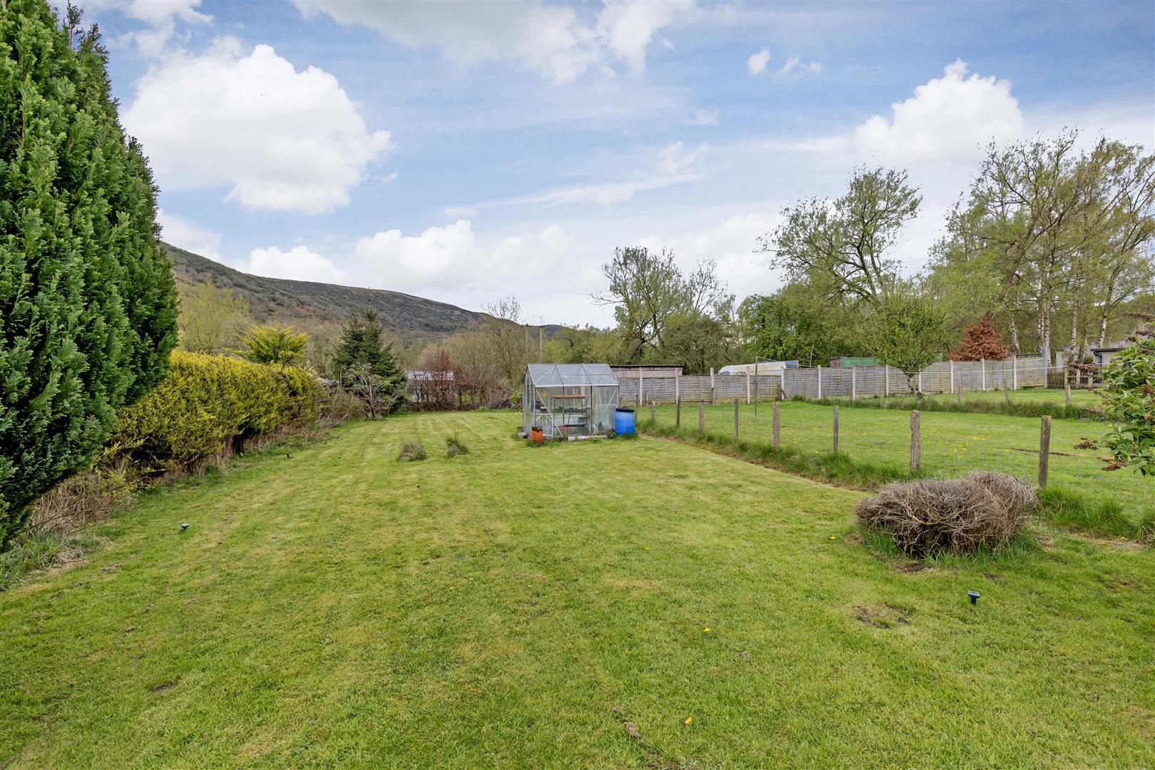 24, The Crescent, Bradwell, Hope Valley, S33 9HL