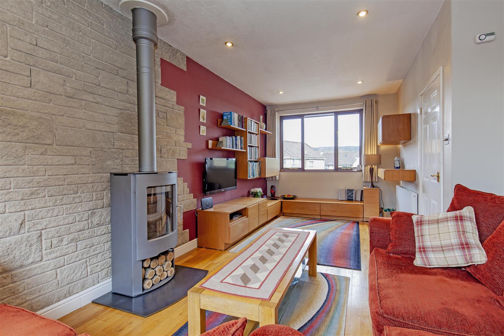 16, Lowside Close, Calver, Hope Valley, Derbyshire, S32 3WZ