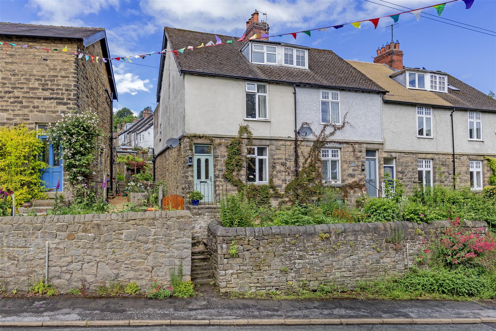 4, Woodland View, Grindleford, Hope Valley, S32 2HZ