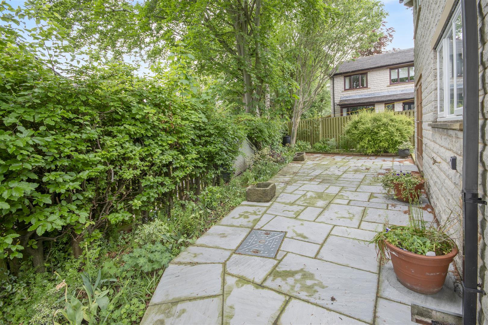 1, Cornmill Close, Calver, Hope Valley, S32 3XZ