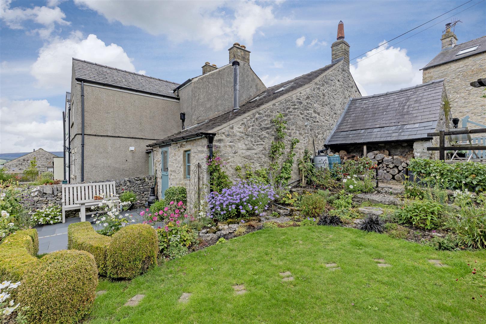 Oldfield Cottage, 56 Hill Head, Bradwell, Hope Valley, S33 9HY