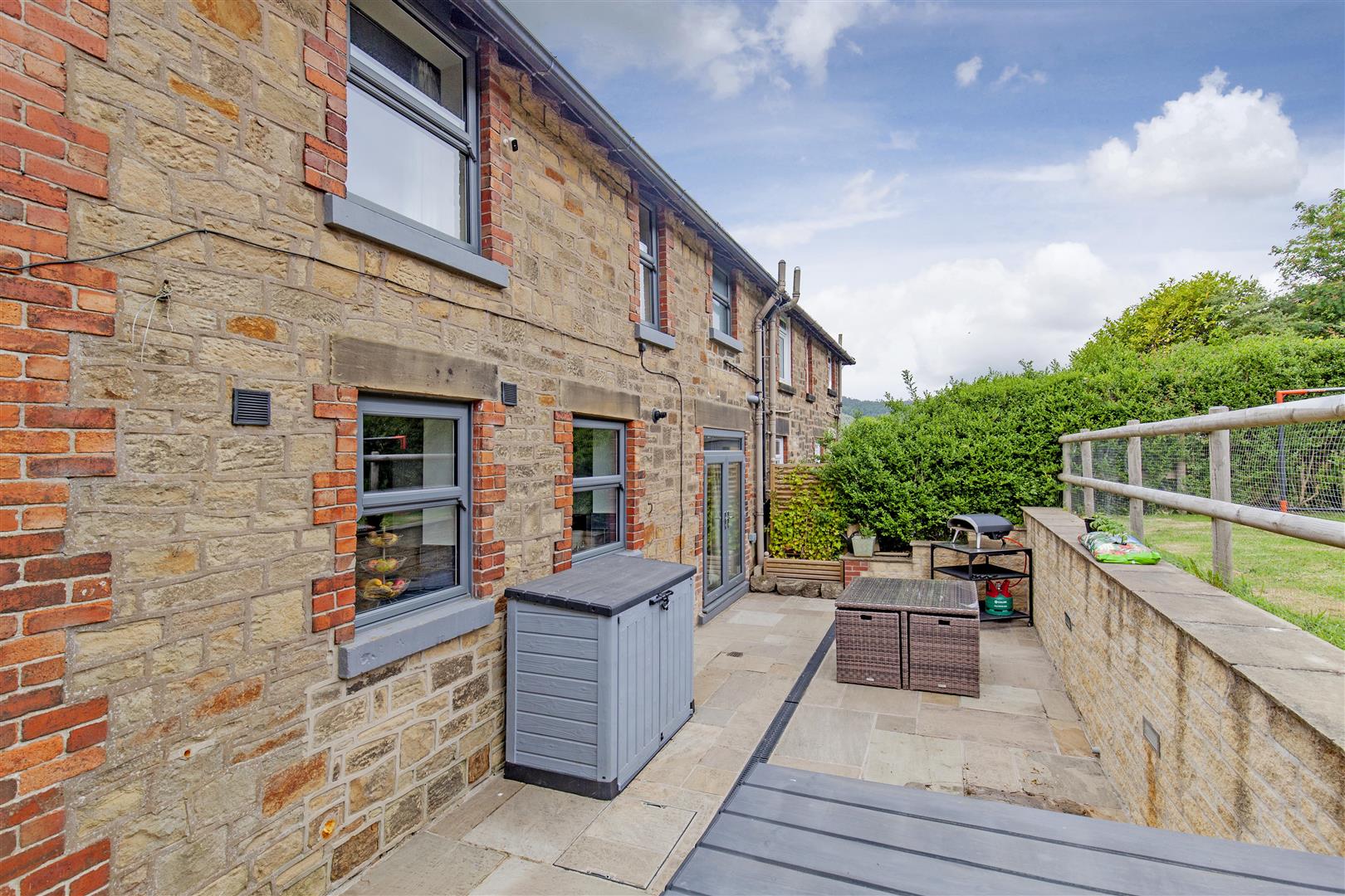 10, Greenhead Park, Bamford, Hope Valley, S33 0AS