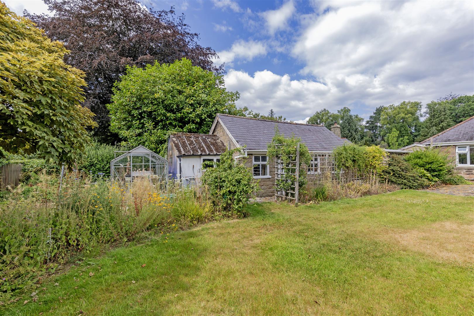 Larchfield, Mytham Bridge, Bamford, Hope Valley, S33 0EA