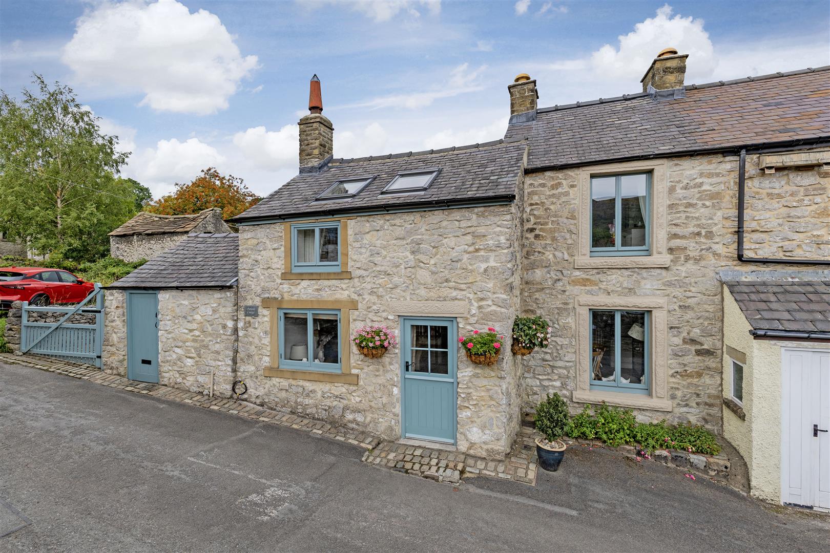 Oldfield Cottage, 56 Hill Head, Bradwell, Hope Valley, S33 9HY