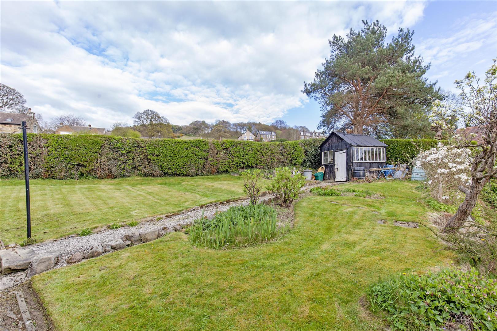 Ash Vale, Ninelands Road, Hathersage, Hope Valley, S32 1BJ