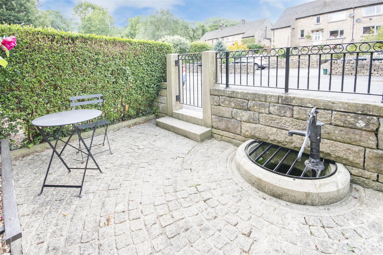 4, Goatscliffe Cottages, Grindleford, Hope Valley, S32 2HG