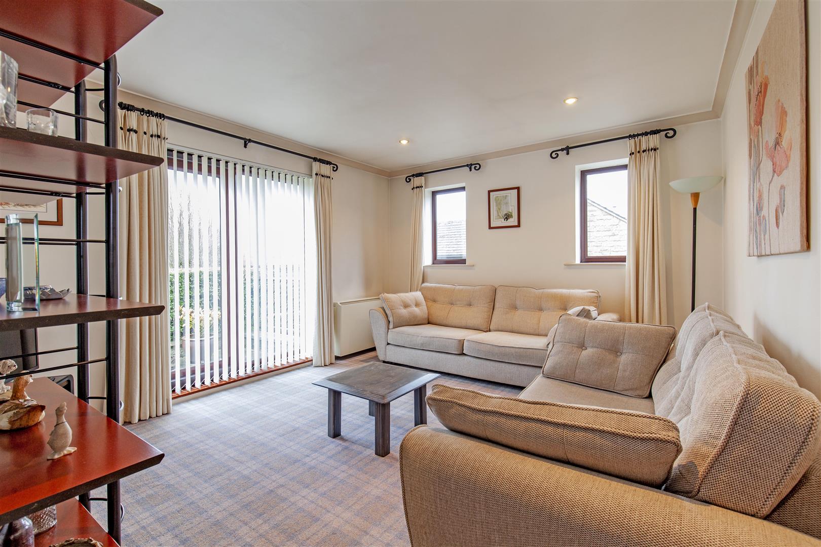 3, Fellview Close, Hathersage, Hope Valley, S32 1DS