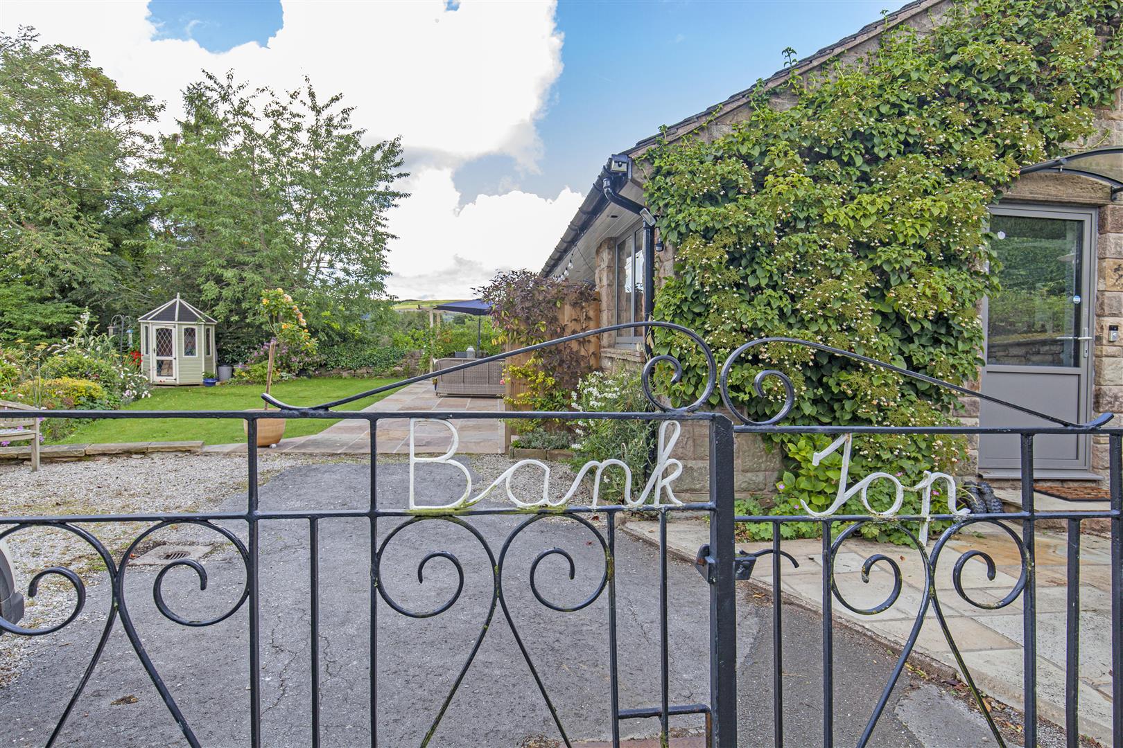 Bank Top, Church Bank, Hathersage, Hope Valley, S32 1AJ
