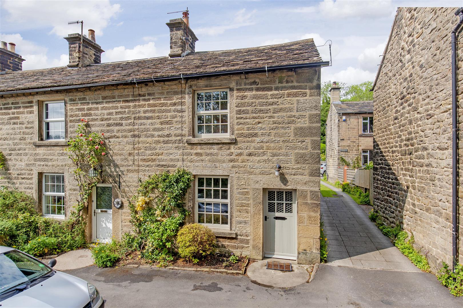 3 Millstone Cottages, The Dale, Hathersage, Hope Valley, S32 1AQ