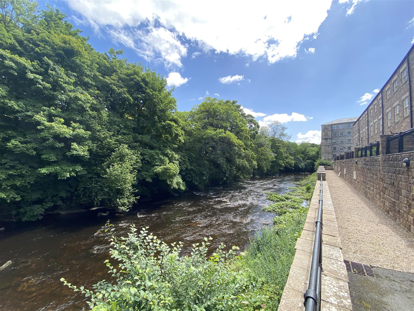 3, Riverside Court, Calver, Hope Valley, S32 3YW
