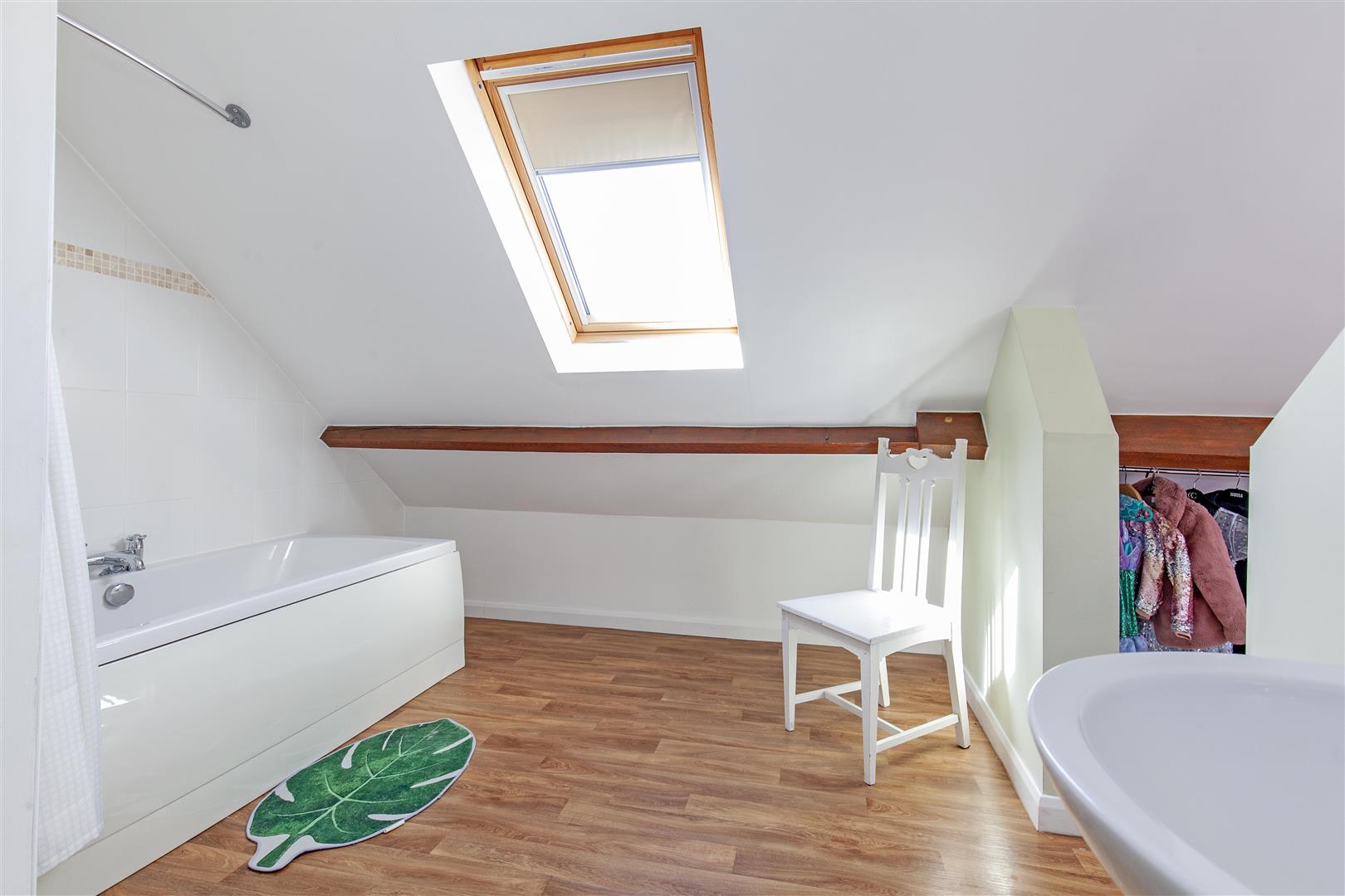 3, Bemrose Gate, Bamford, Hope Valley, S33 0AE