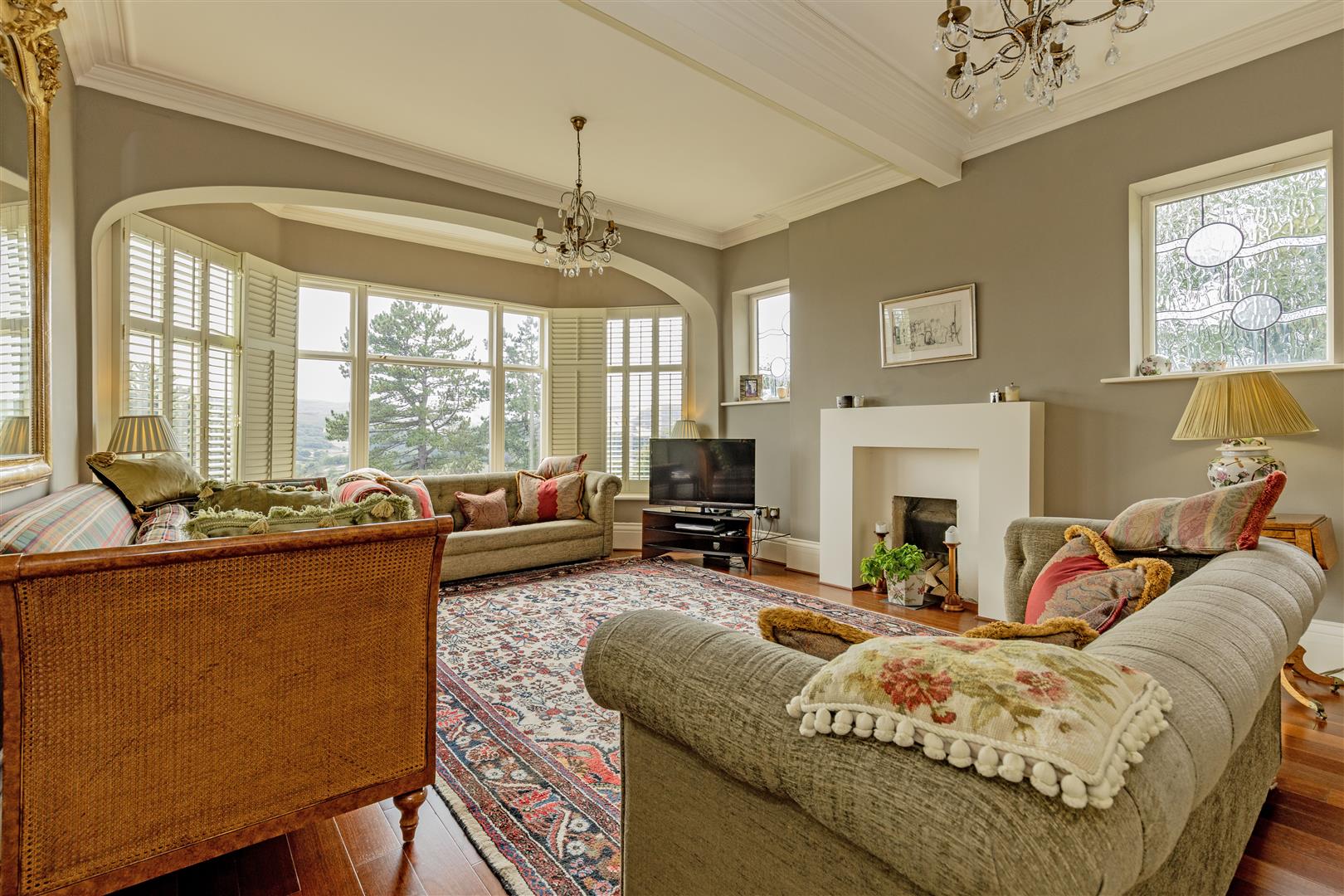 Cotefield, Sheffield Road, Hathersage, Hope Valley, S32 1DA
