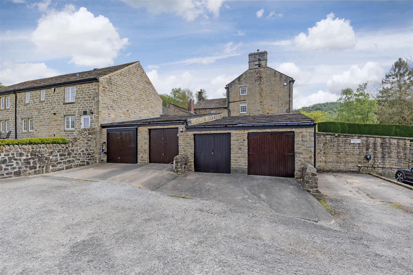 Knowle Cottage, Padley Mews, Main Road, Grindleford, Hope Valley, S32 2HE