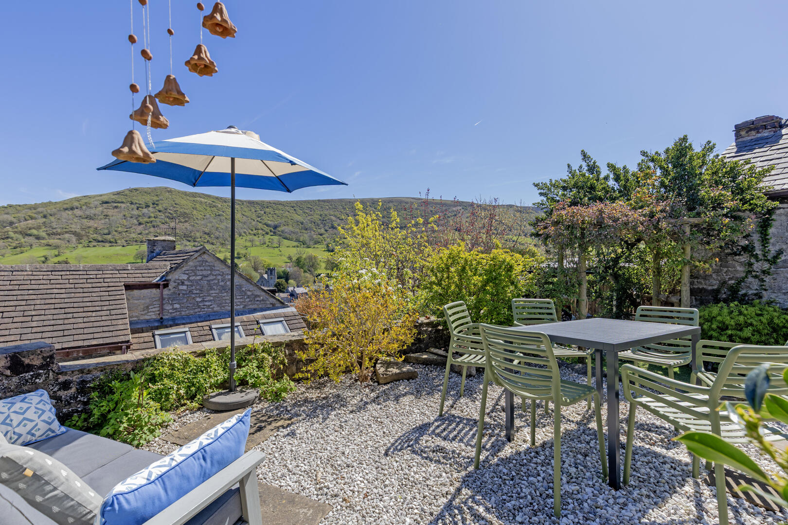 Mountain View, Far Hill, Bradwell, Hope Valley, S33 9HR