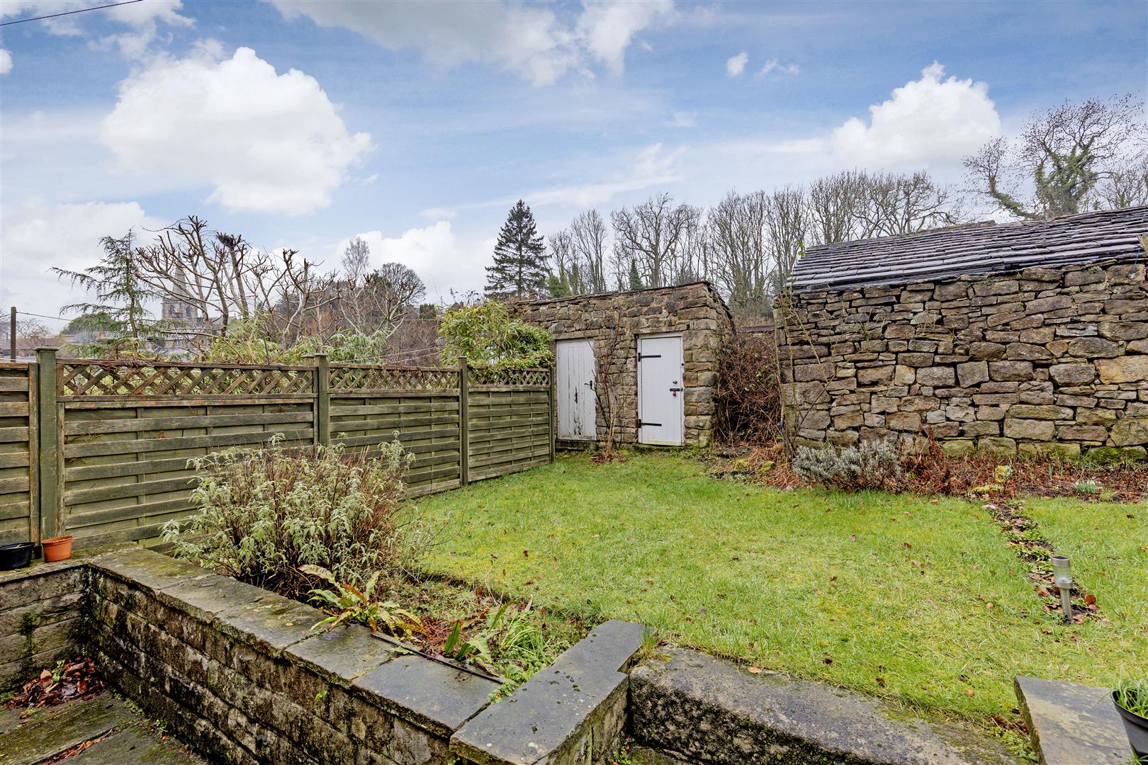 2 Millstone Cottages, The Dale, Hathersage, Hope Valley, S32 1AQ