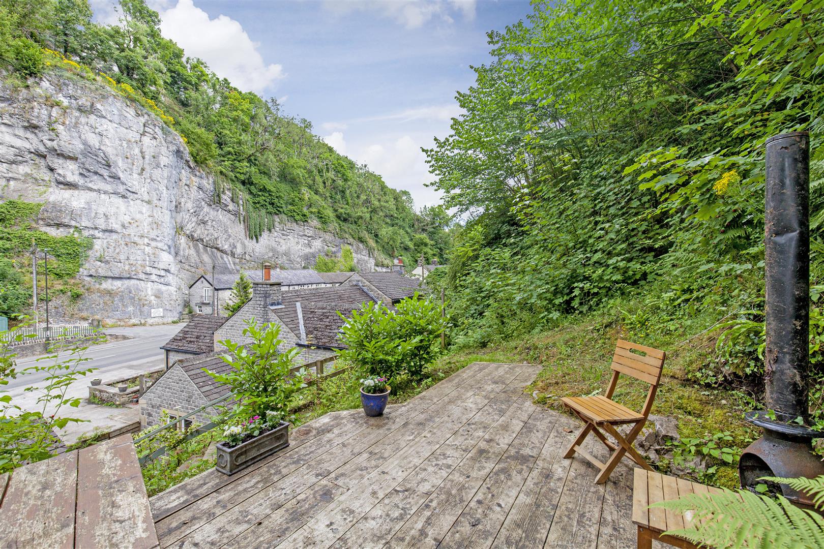 Rock View Cottage, The Dale, Stoney Middleton, Hope Valley, S32 4TF
