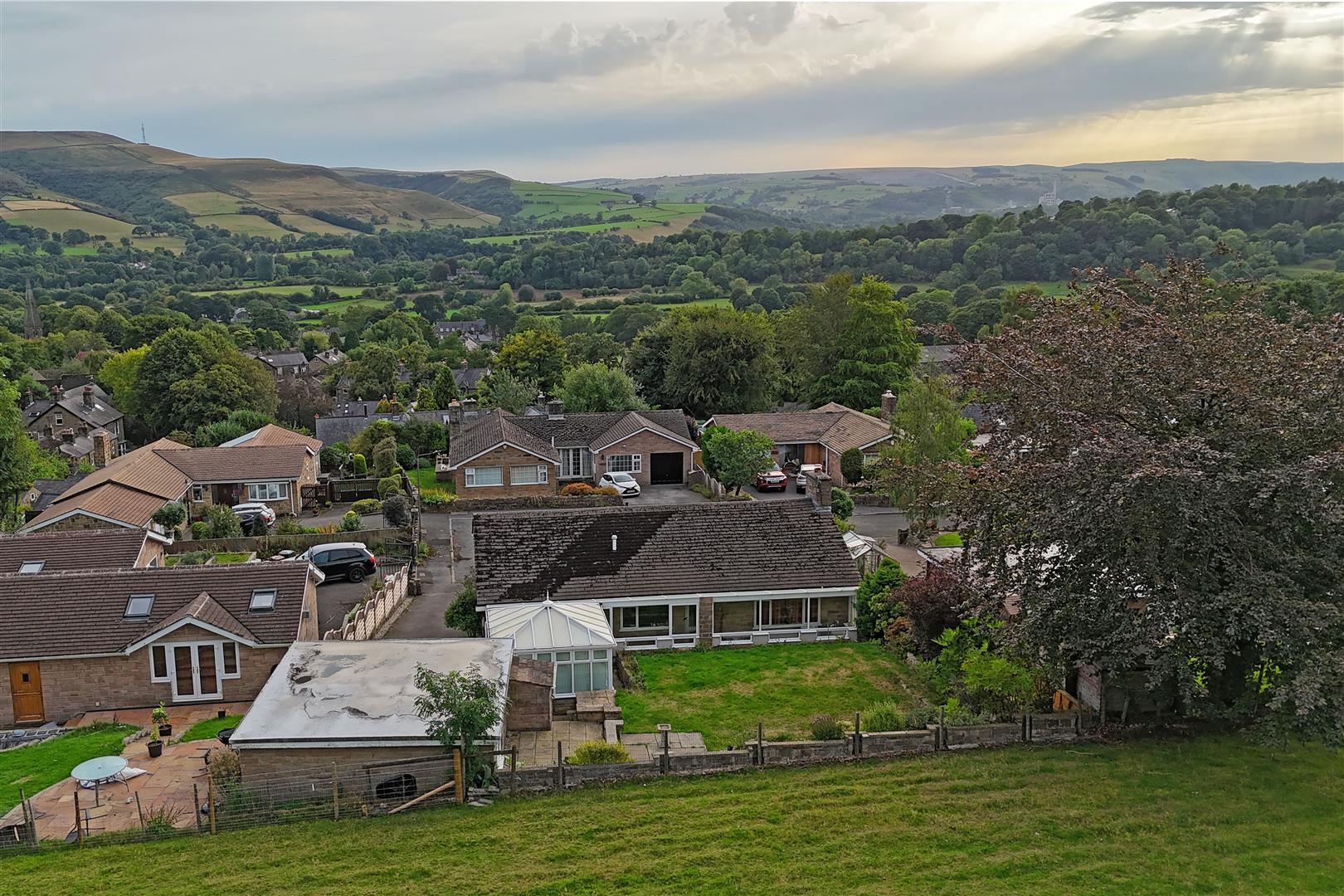 The Cuillins, West Lees Road, Bamford, S33 0BT