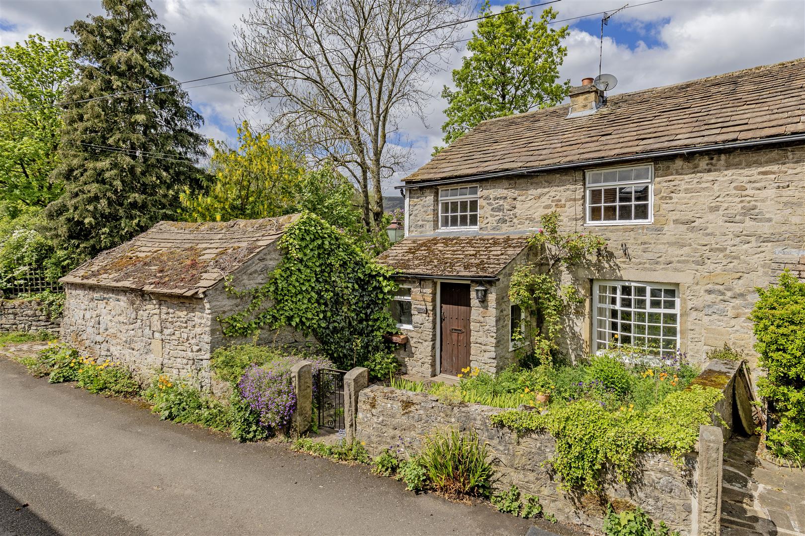 Eades End, Mill Bridge, Castleton, Hope Valley, S33 8WR