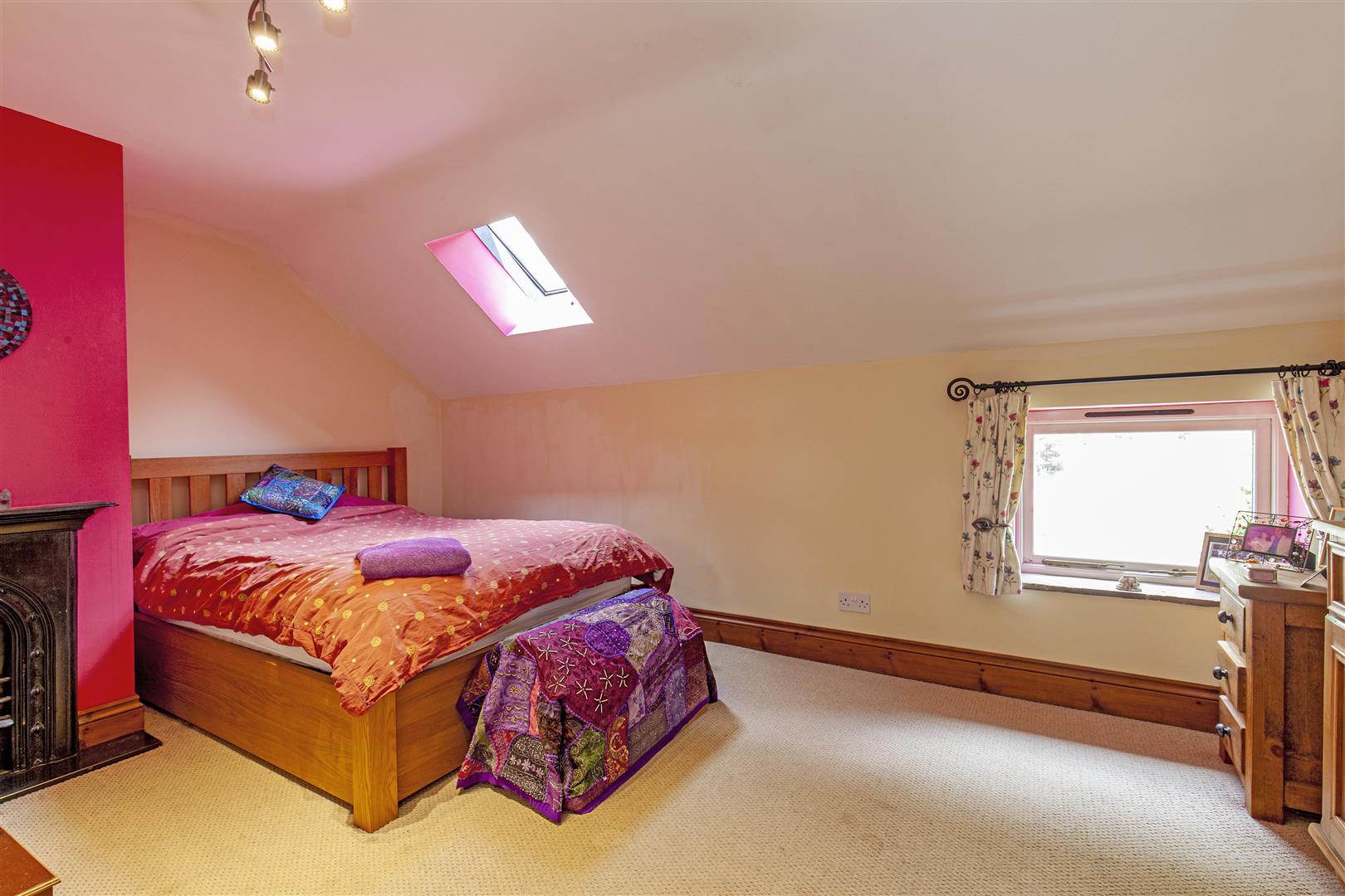 Rock View Cottage, The Dale, Stoney Middleton, Hope Valley, S32 4TF