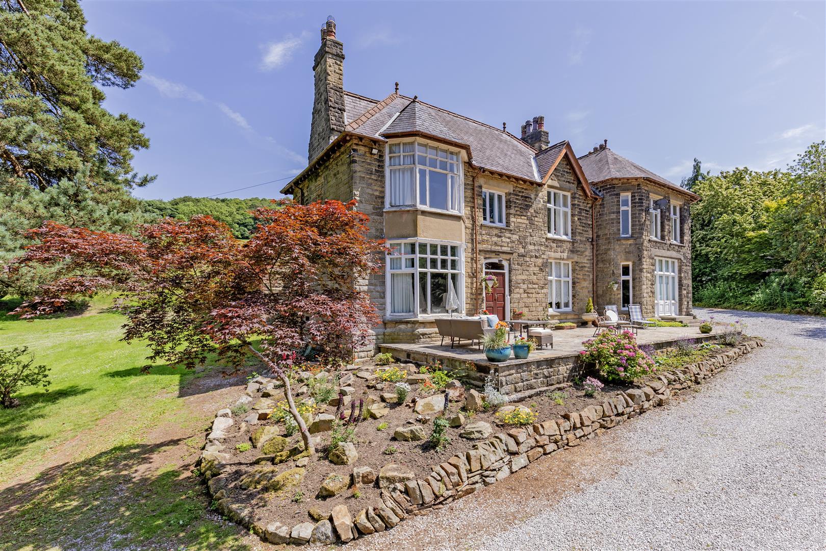Knoll House, Joan Lane, Bamford, Hope Valley, S33 0AW