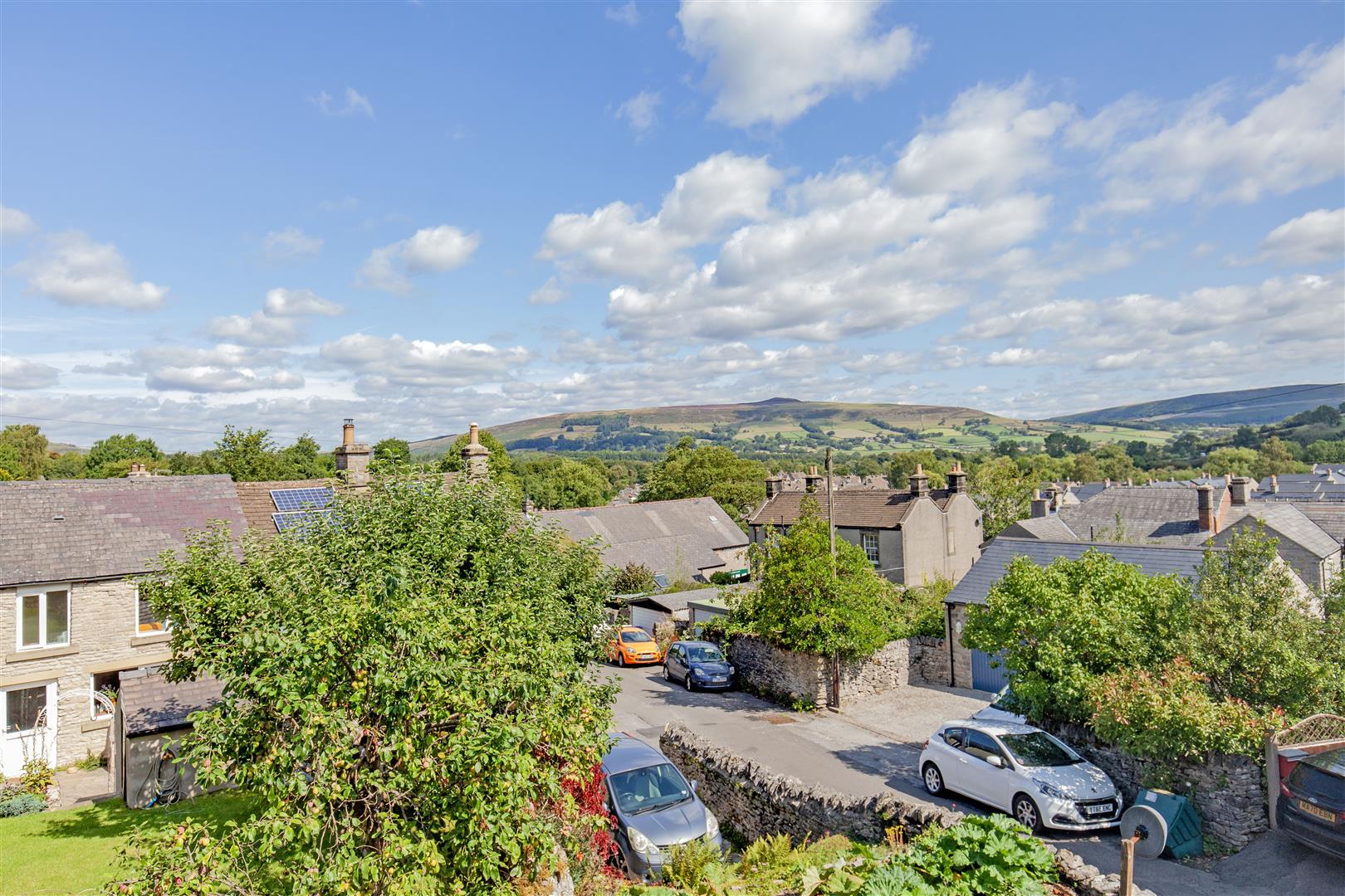 2 Elderbank, Hugh Lane, Bradwell, Hope Valley, S33 9JB