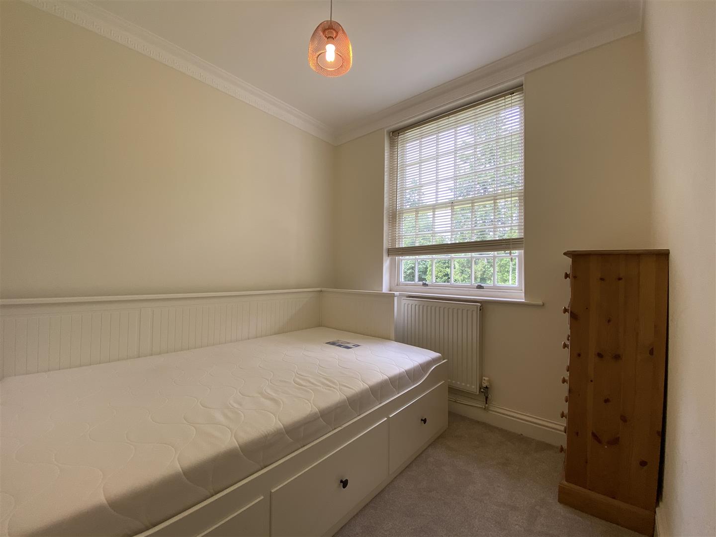 3, Riverside Court, Calver, Hope Valley, S32 3YW