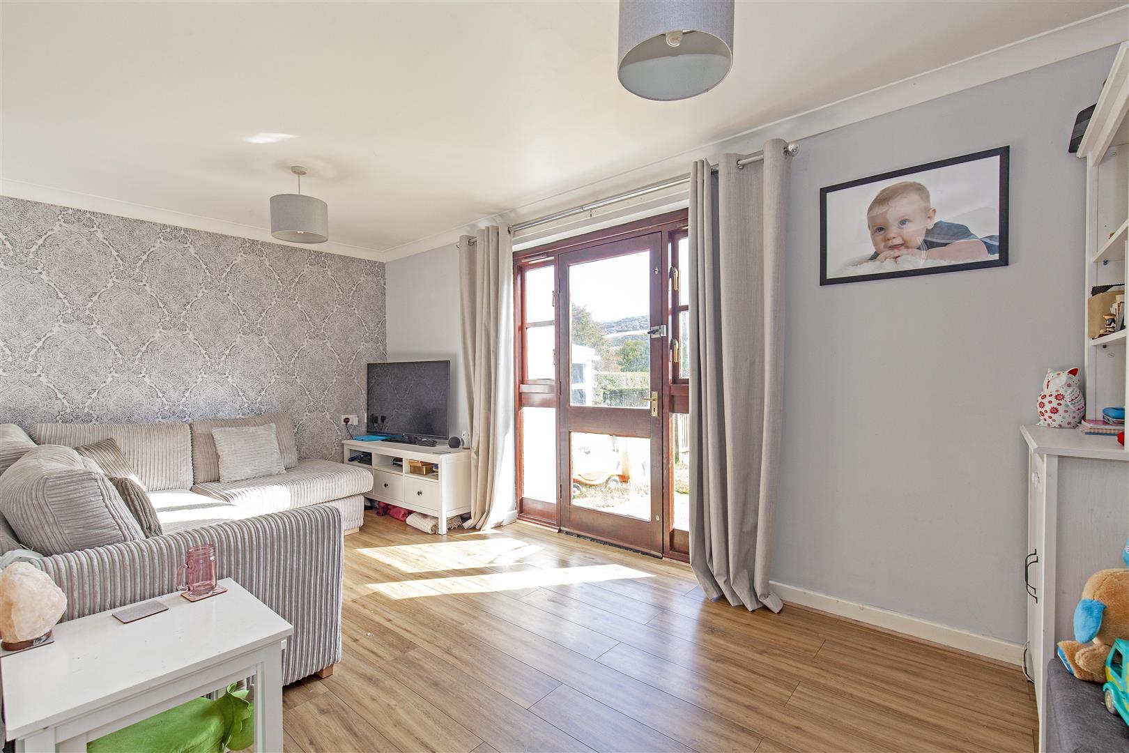 2, Michlow Close, Bradwell, Hope Valley, S33 9GF