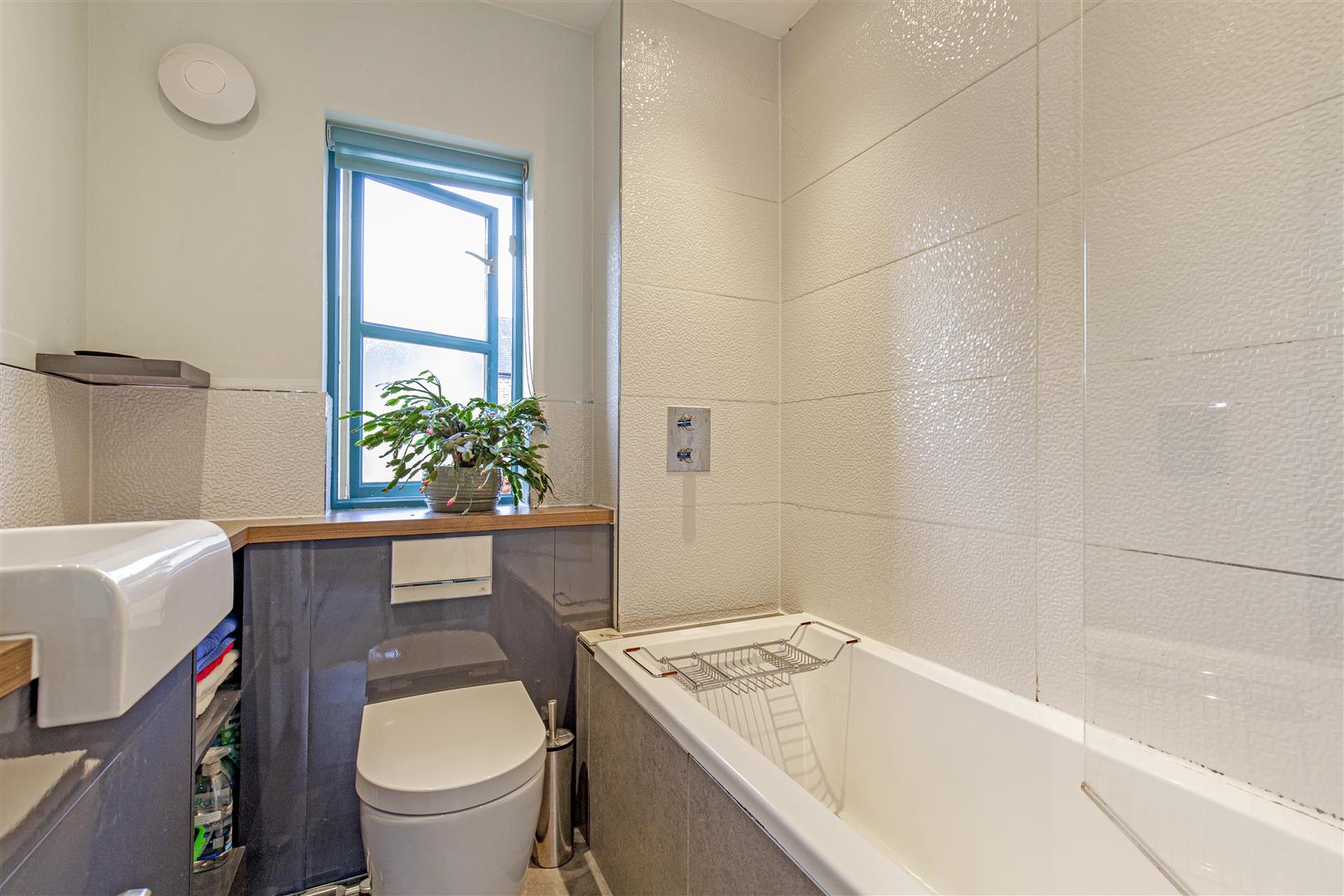 1 Birchinlee Cottage, The Hollow, Bamford, Hope Valley, S33 0AU