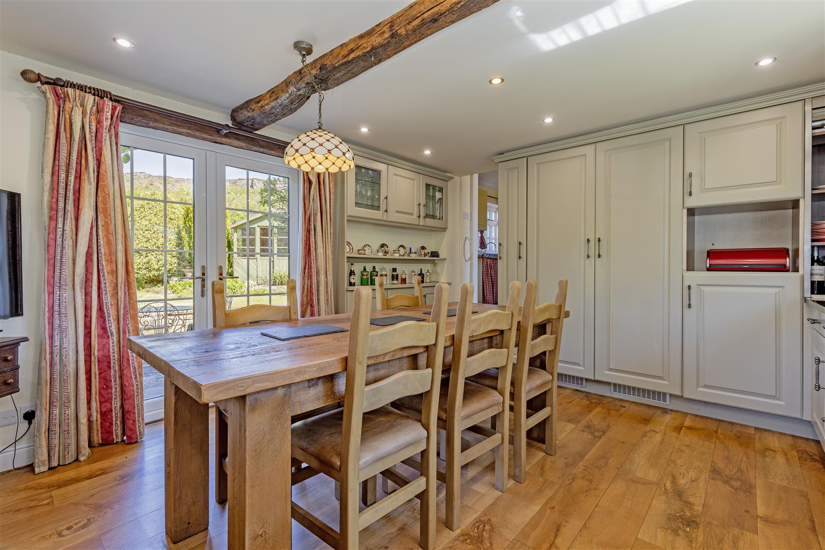 Warren Cottage, The Green, Curbar, Hope Valley, S32 3YH