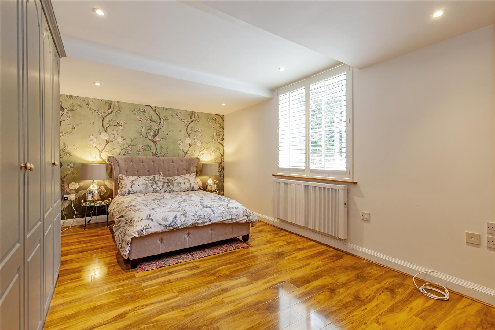 6 Ladybower Lodge, Ashopton Road, Bamford, S33 0BY